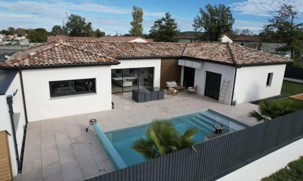 Maison à LE FAUGA