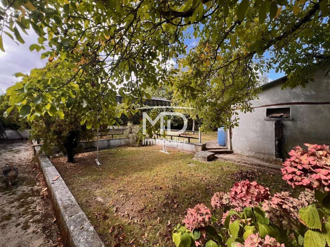 Maison à LES VENTES