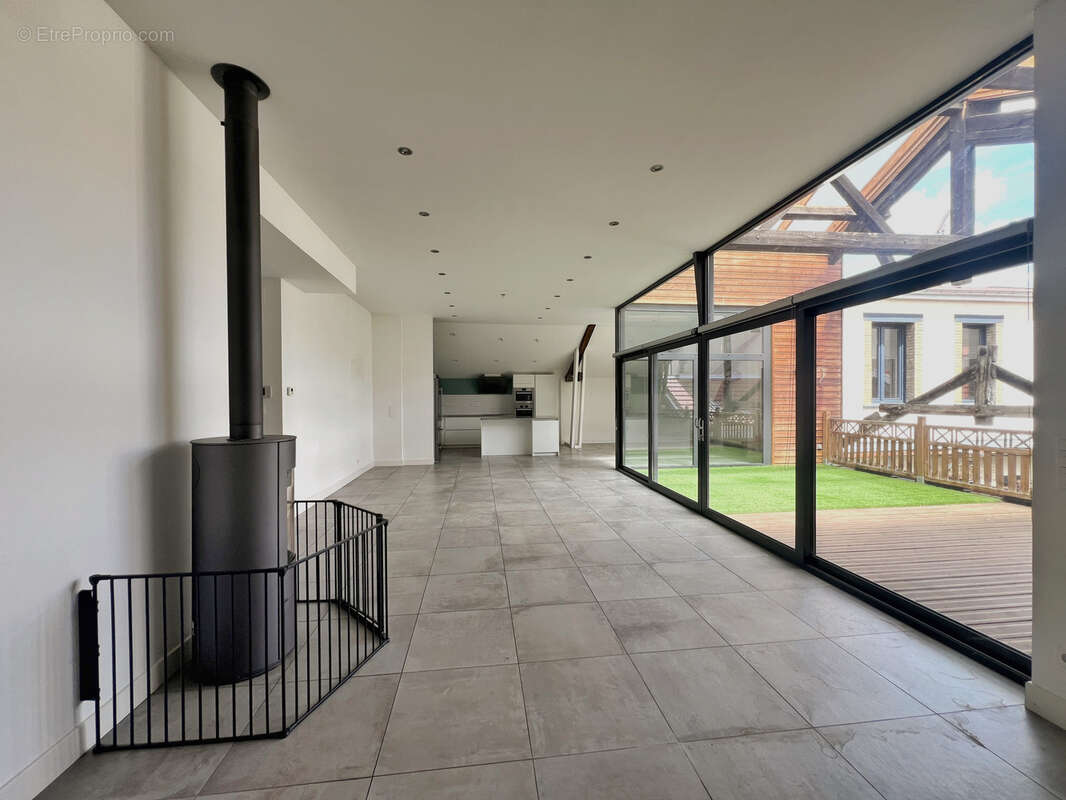 Maison Loft à vendre à Reims, bien atypique avec volumes et cachet - photo 2