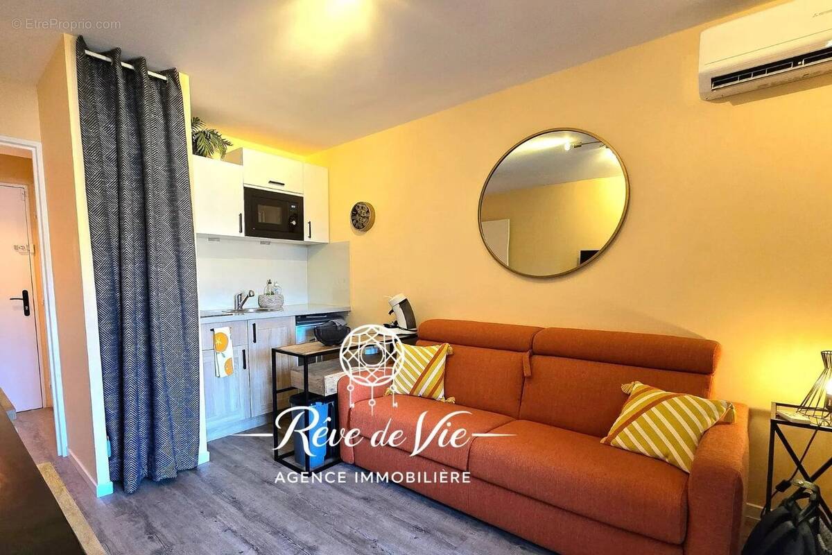 Appartement à BORMES-LES-MIMOSAS