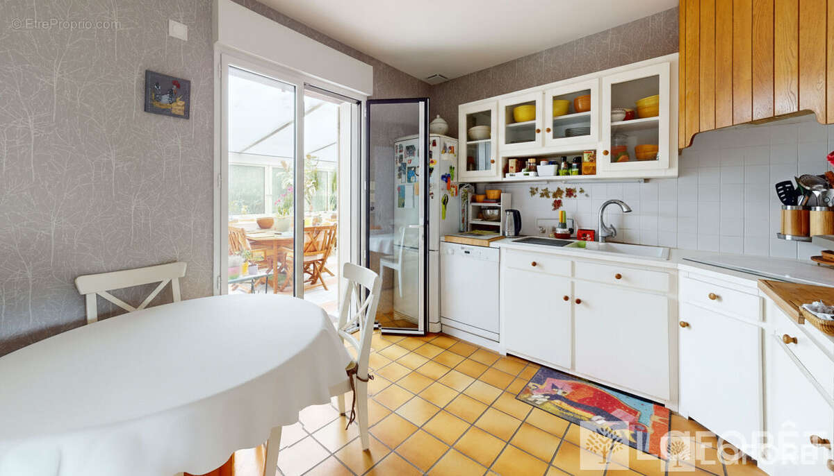 Maison à SAINT-JULIEN-LES-VILLAS