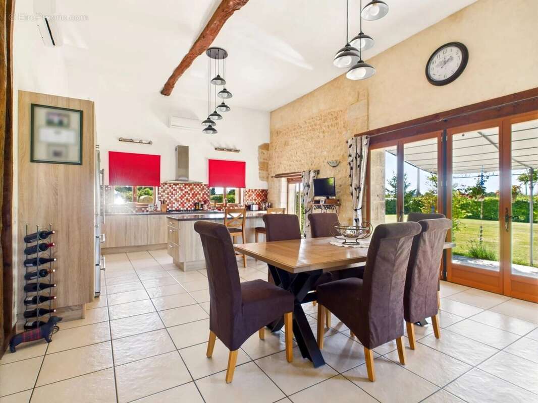 Maison à AUBETERRE-SUR-DRONNE