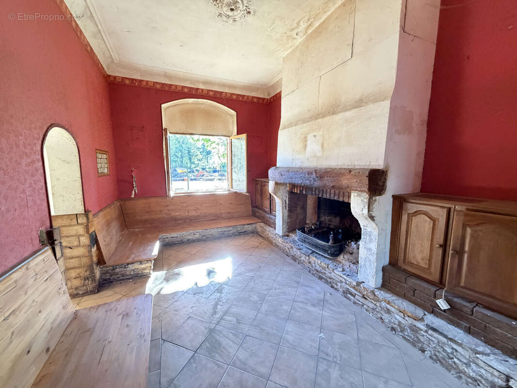 Maison à MEYRARGUES