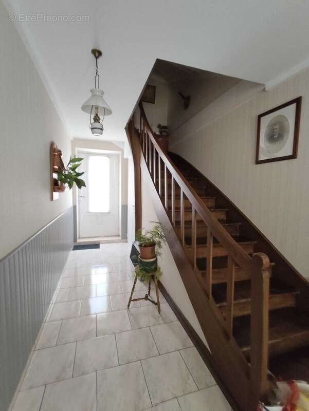 Maison à SAINT-LAURENT-DE-CERIS