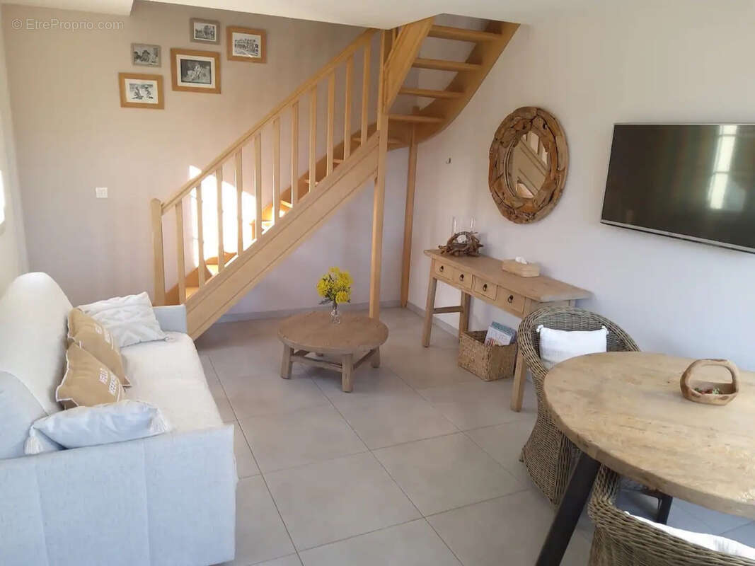 Maison à PLAN-DE-LA-TOUR