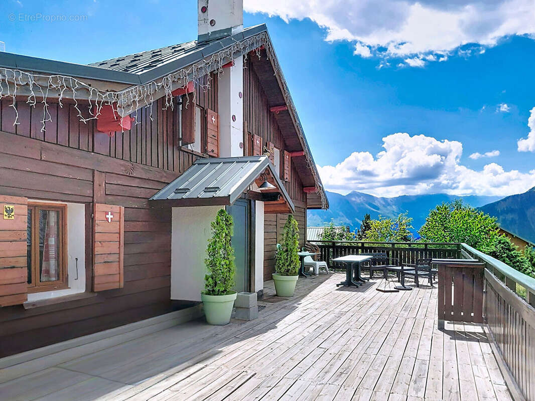 Chalet de 320 m² avec 3 gîtes indépendants - photo 8
