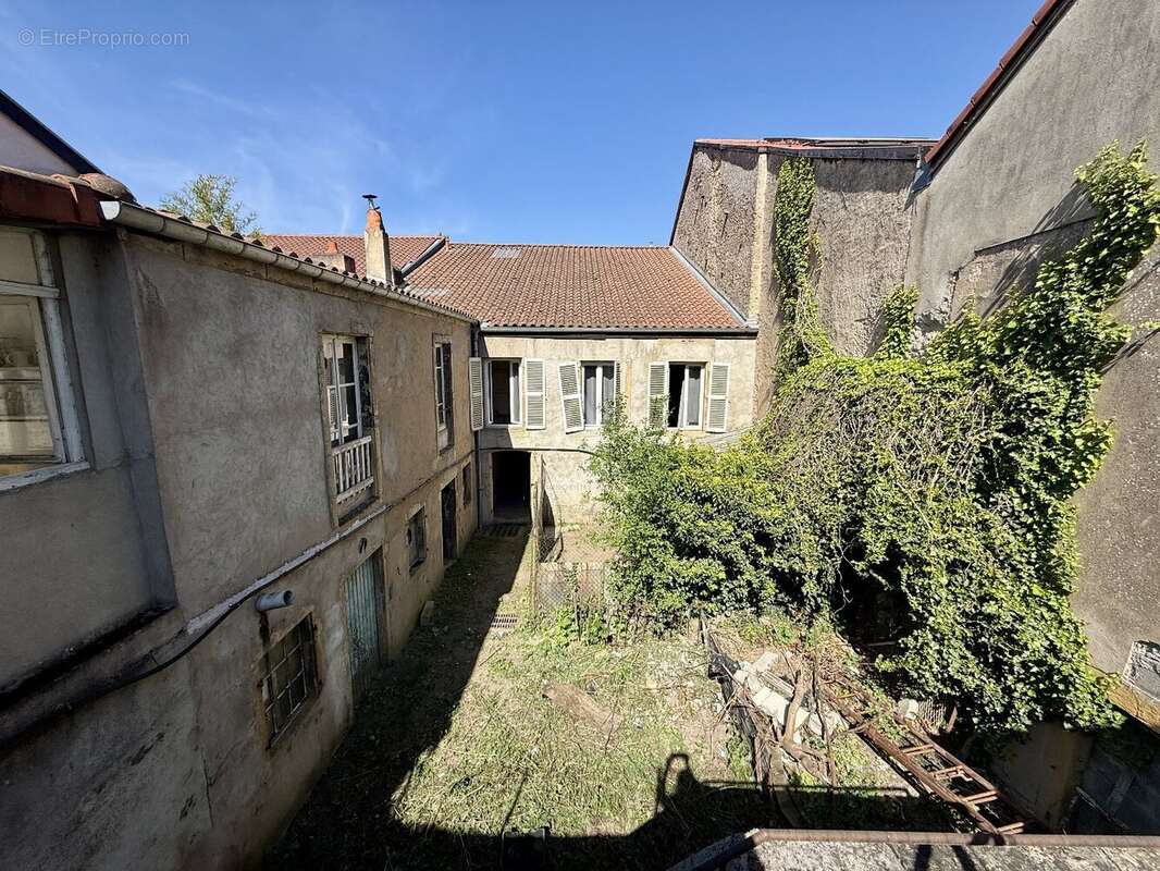 Maison à JOUY-AUX-ARCHES