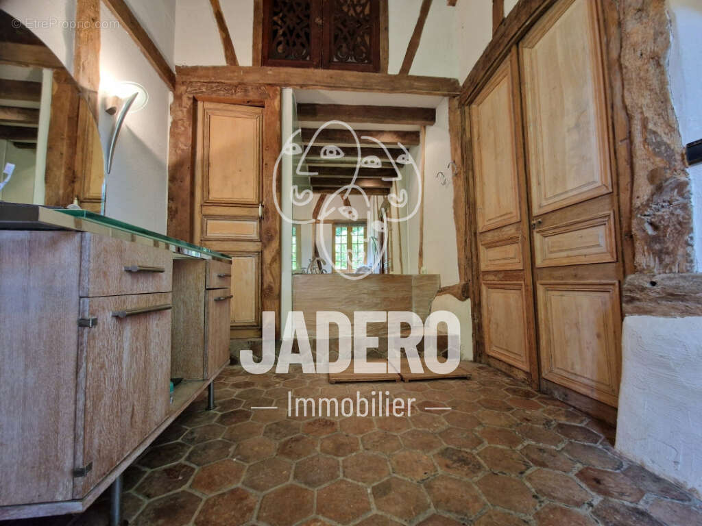 Maison à LA HALLOTIERE