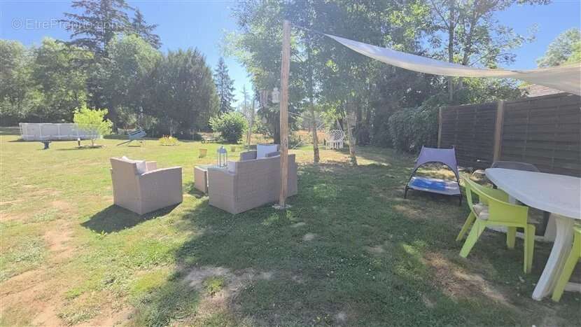 À vendre : maison de campagne de T4, jardins,  granges à Droux (87) - photo 26