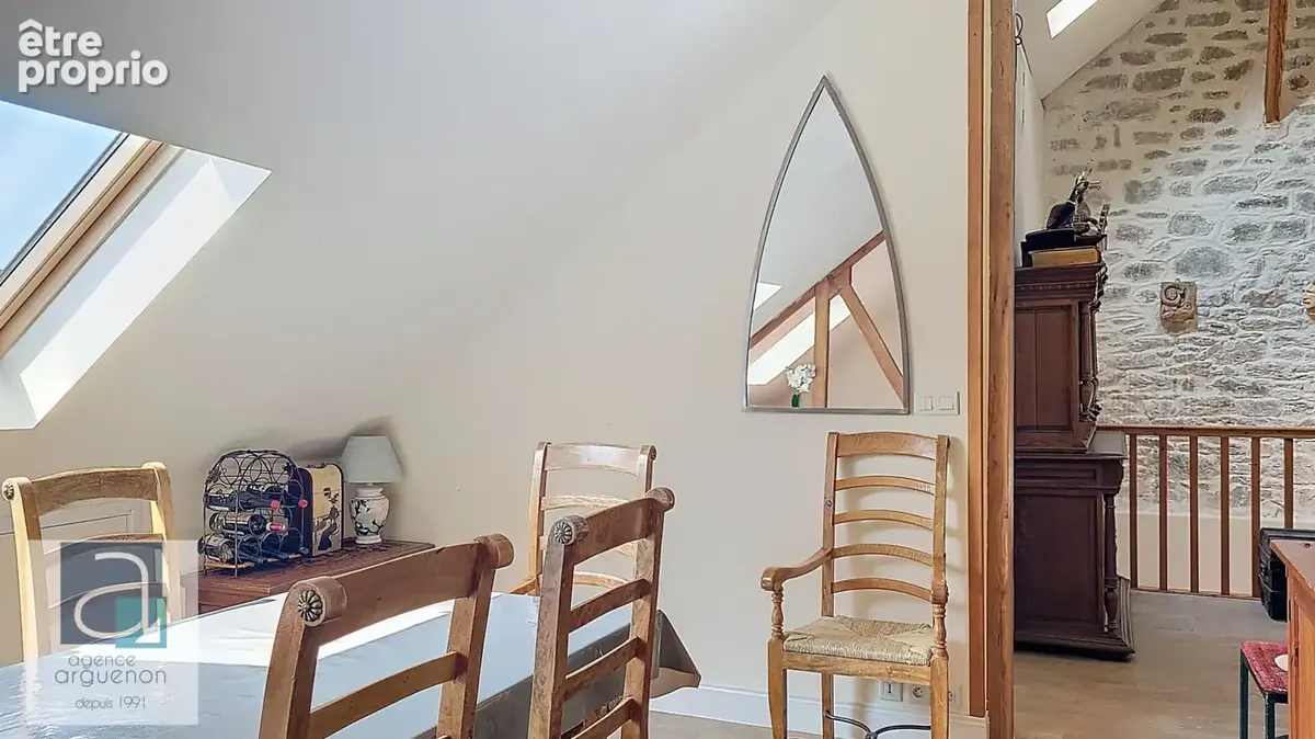 En plein coeur de DINAN, de l'espace, du charme et de la lumière ! au 2ème et dernier étage, 109 m2 au sol (76 habitable) - photo 11