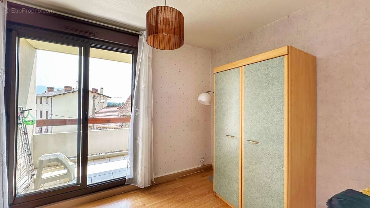 Appartement à RIVES