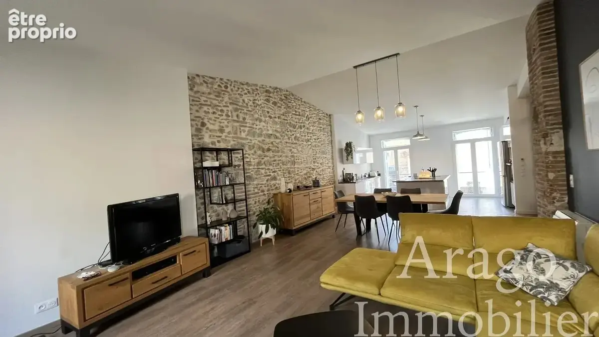 Maison de charme à vendre à Claira - photo 5