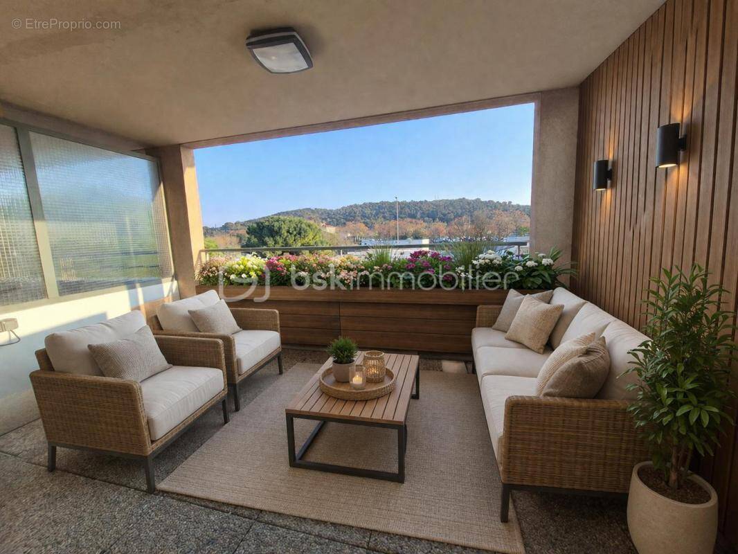 Appartement à OLLIOULES