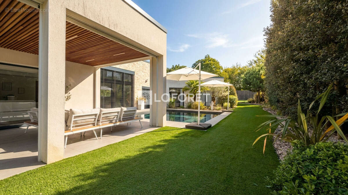 Maison à SAINT-CYR-SUR-LOIRE