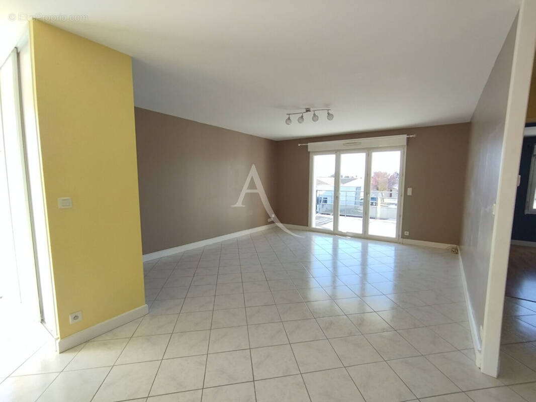 Appartement à SAINTES