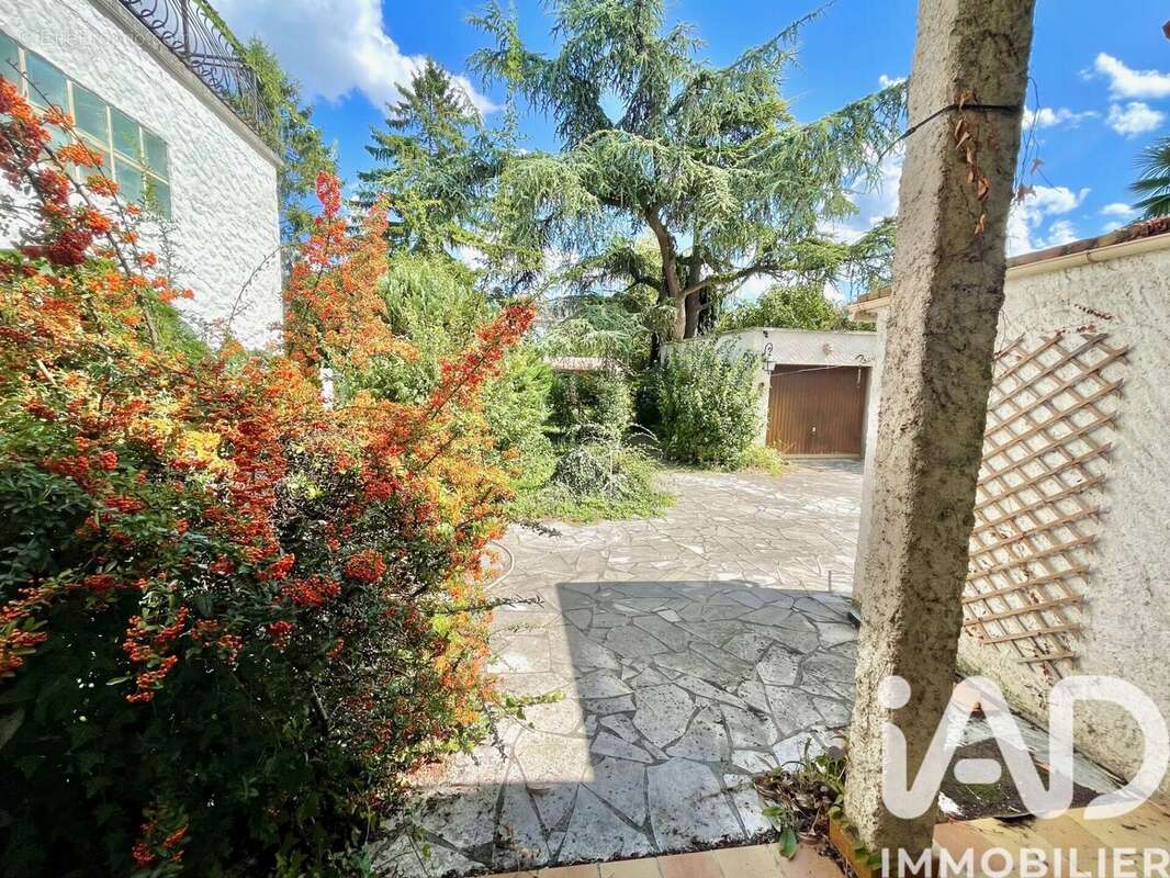 Photo 8 - Maison à VILLENEUVE-LE-ROI