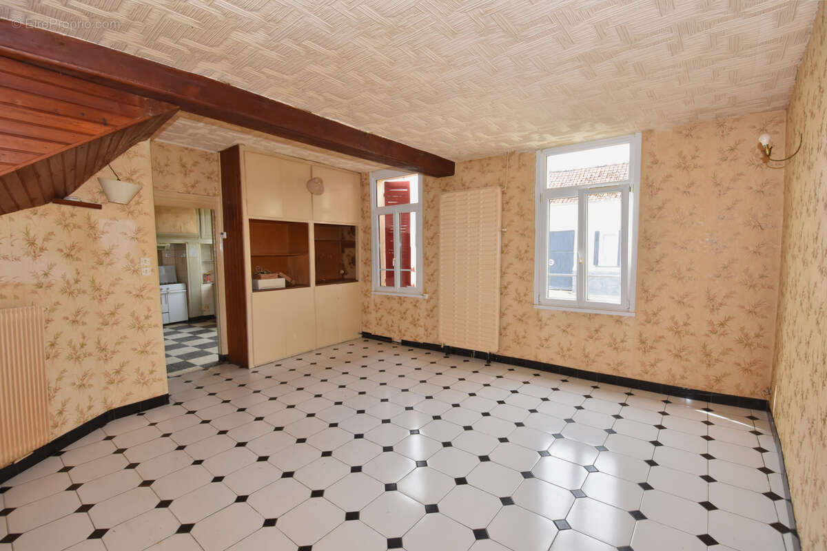 Maison à VIGNACOURT