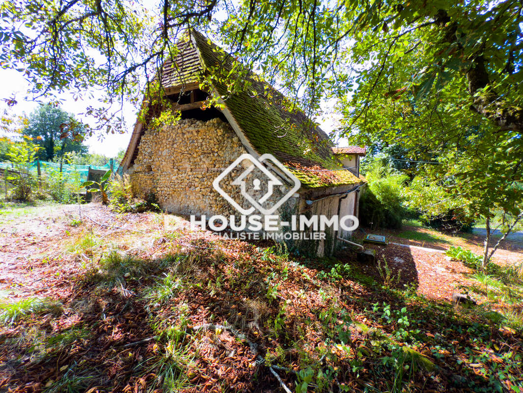 Maison 75 m² à Milhac-D'auberoche  - photo 18
