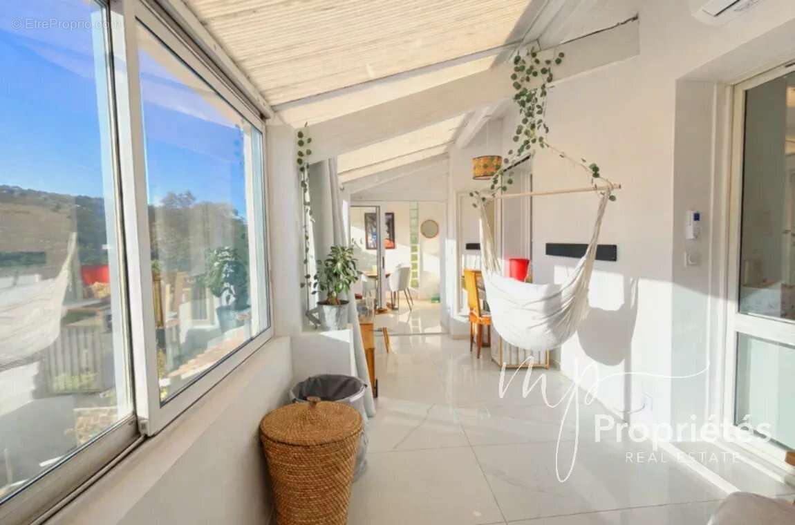 Appartement à LA CROIX-VALMER