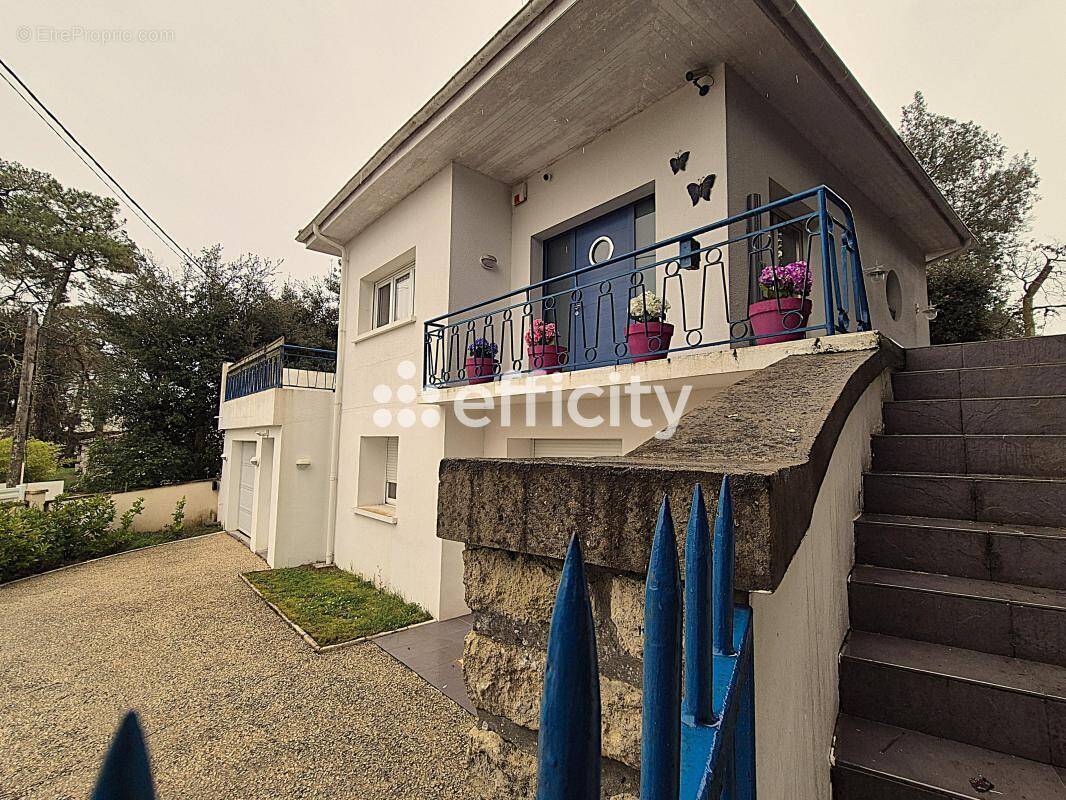 Maison à SAINT-GEORGES-DE-DIDONNE