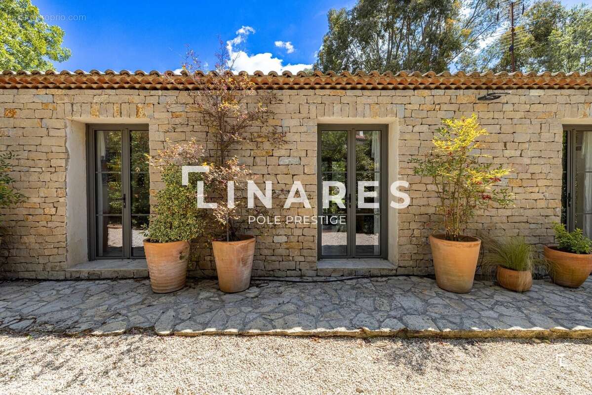 LA VICTOIRE - Maison de charme de 137m2 avec piscine - 13126 Vauvenargues/proche Aix en Provence - photo 18