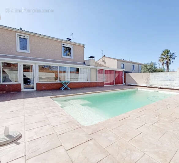 Maison à VILLELONGUE-DE-LA-SALANQUE