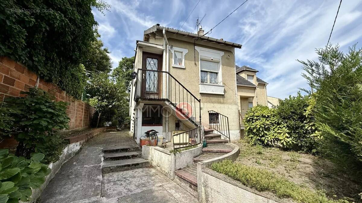 Maison à LIVRY-GARGAN