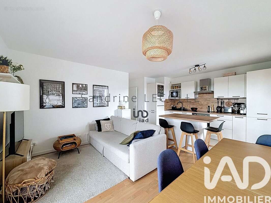 Photo 2 - Appartement à MAGNY-LE-HONGRE