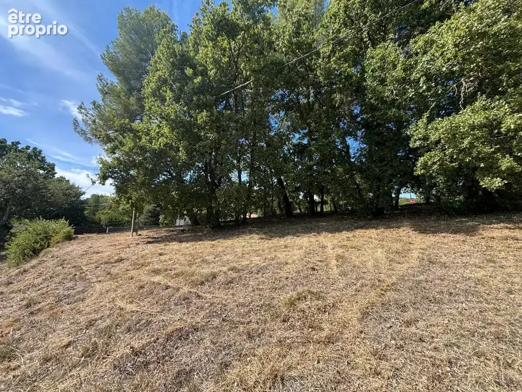Photo Terrain à Pierrevert au prix de 100 000€