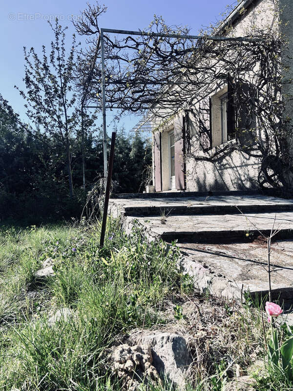 Maison à ROGUES