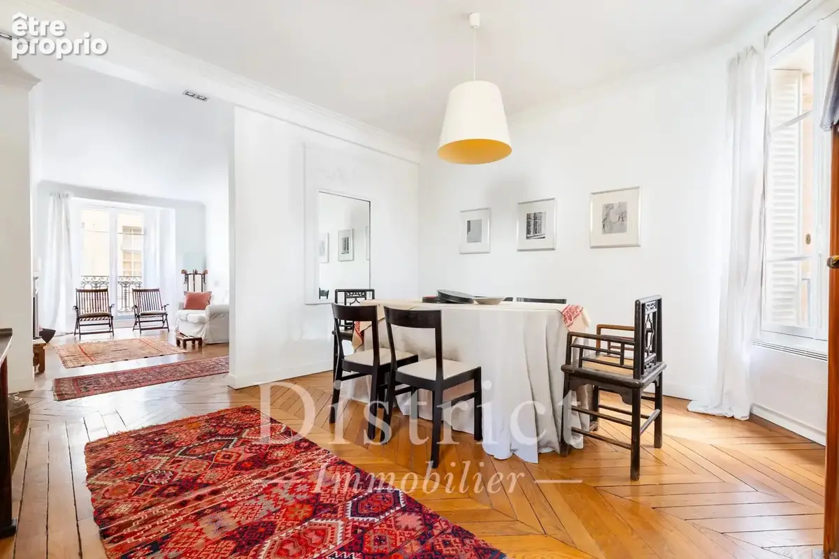 Exclusivité Ile Saint Louis - Beau pied-à-terre traversant de 72m² - photo 5