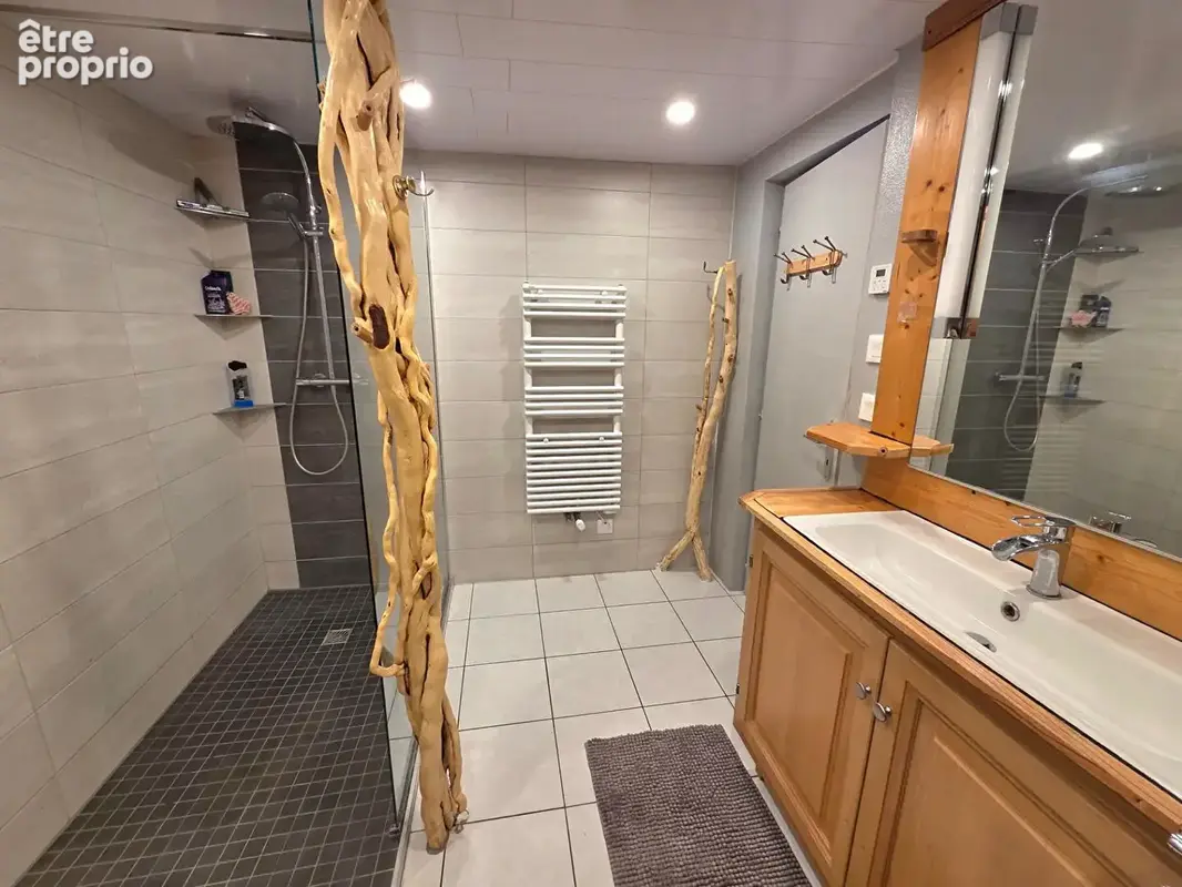 Appartement 5 pieces 94.13 m2 garage et terrain privatif  189000 euros - photo 4