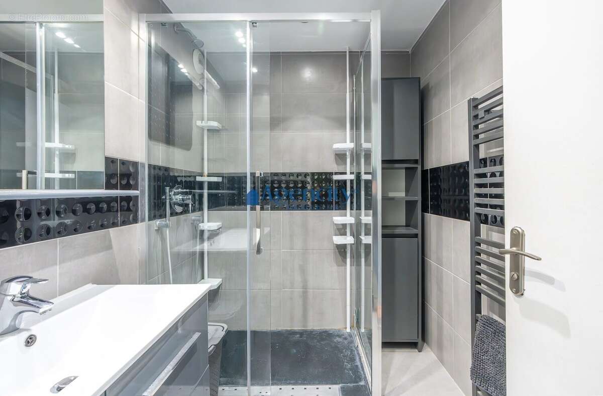 Appartement à TORCY