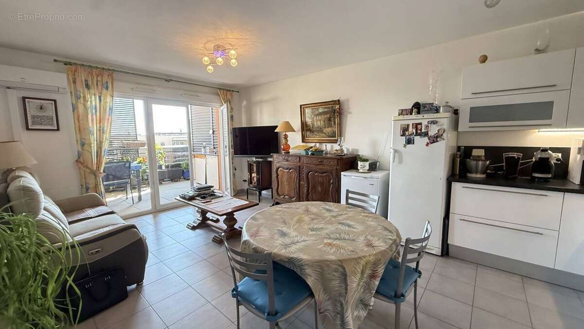 Appartement à ROQUEBRUNE-SUR-ARGENS