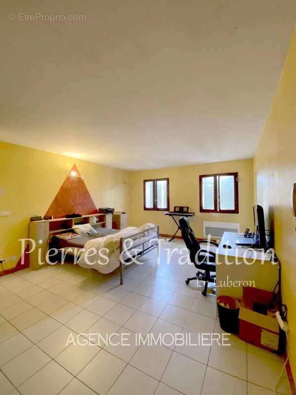 Appartement à APT