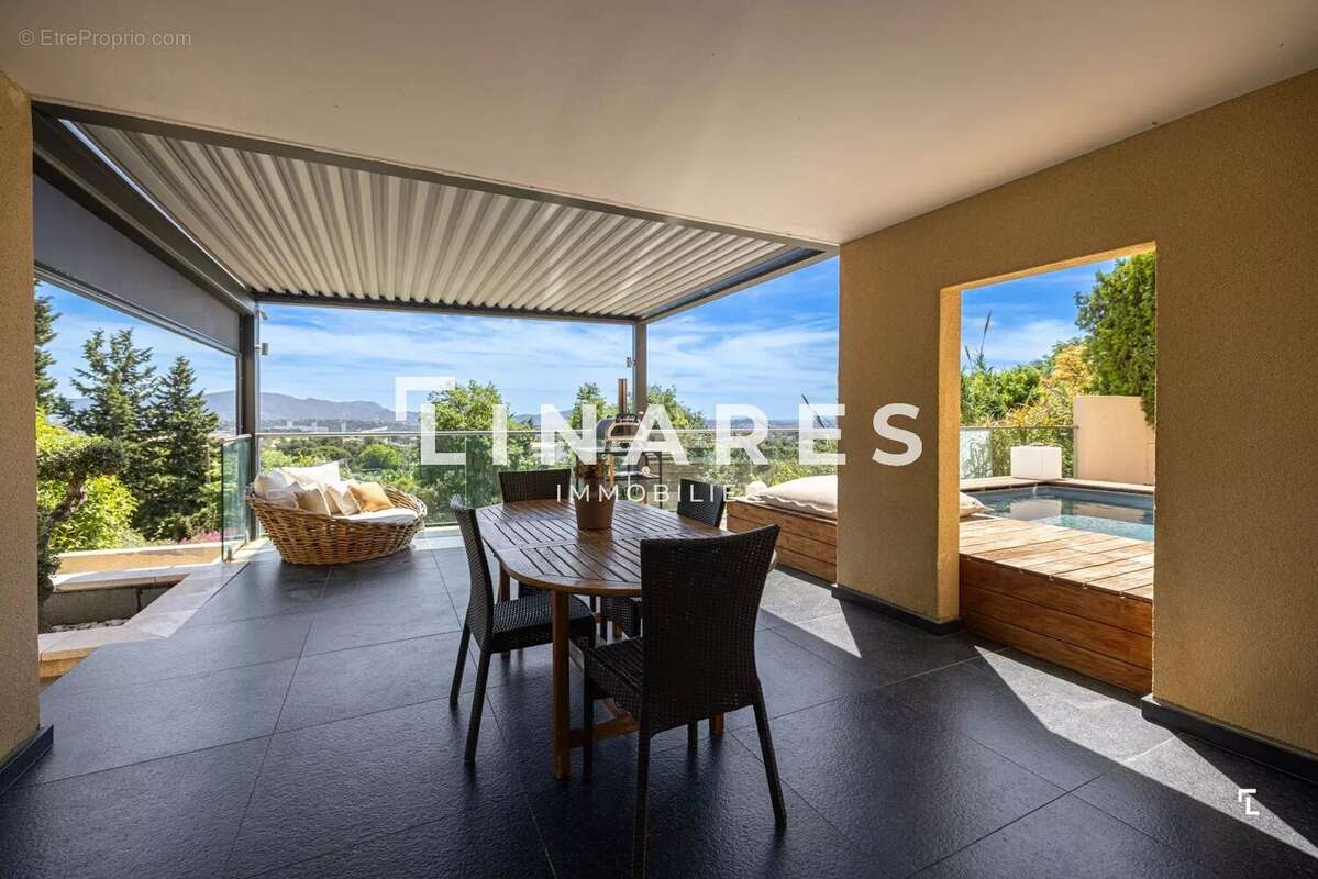 Appartement à MARSEILLE-13E