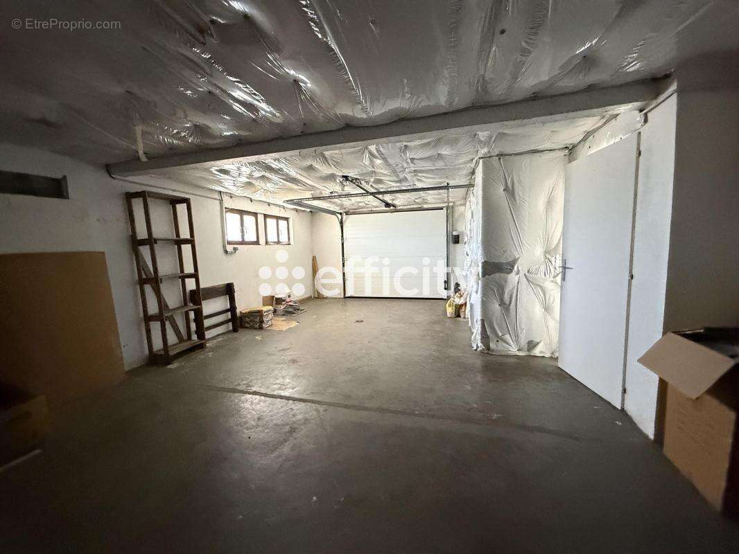 Maison 275 m² à Neronde-Sur-Dore  - photo 12