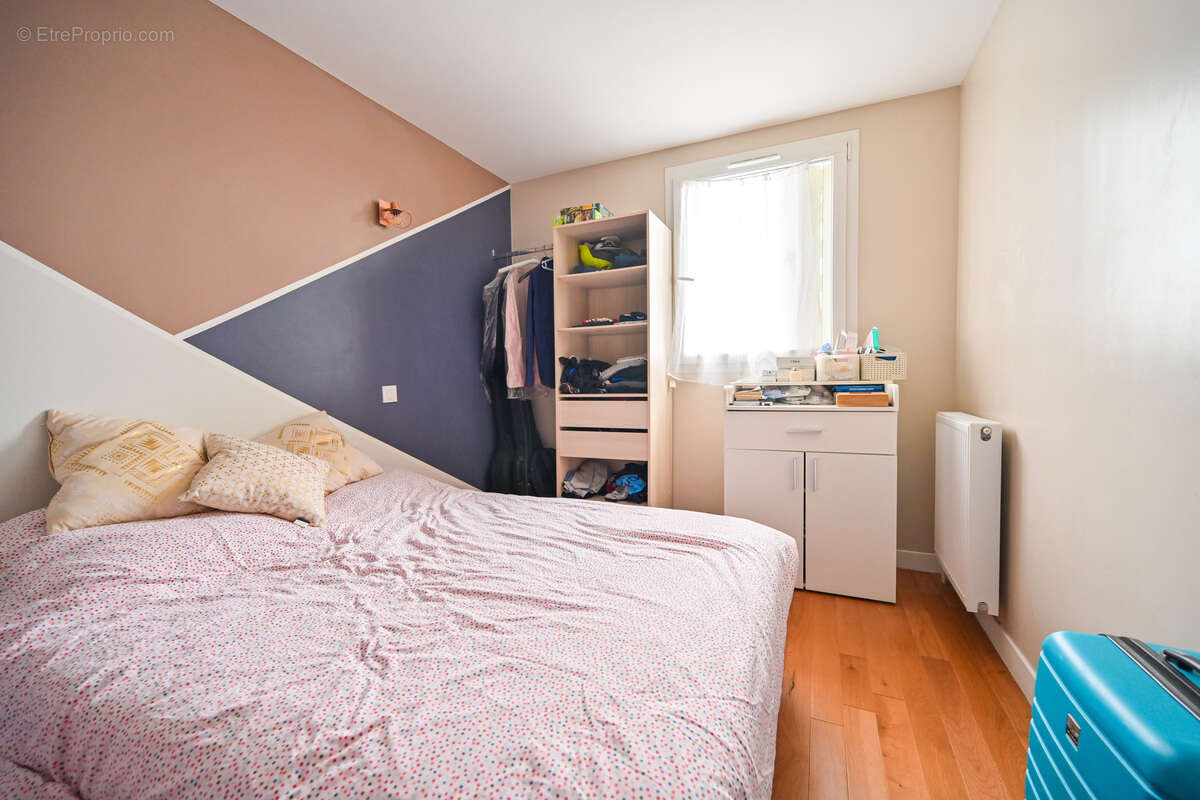 Appartement 72 m² à Creteil  - photo 2