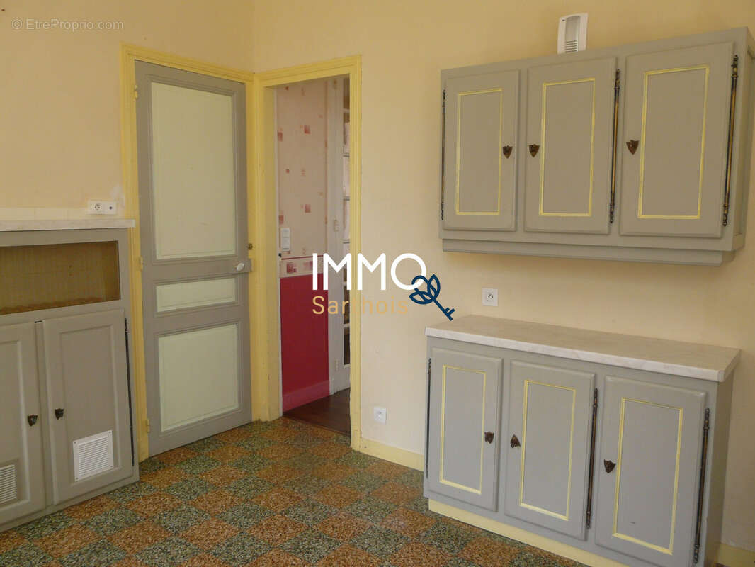 Maison à NOYEN-SUR-SARTHE