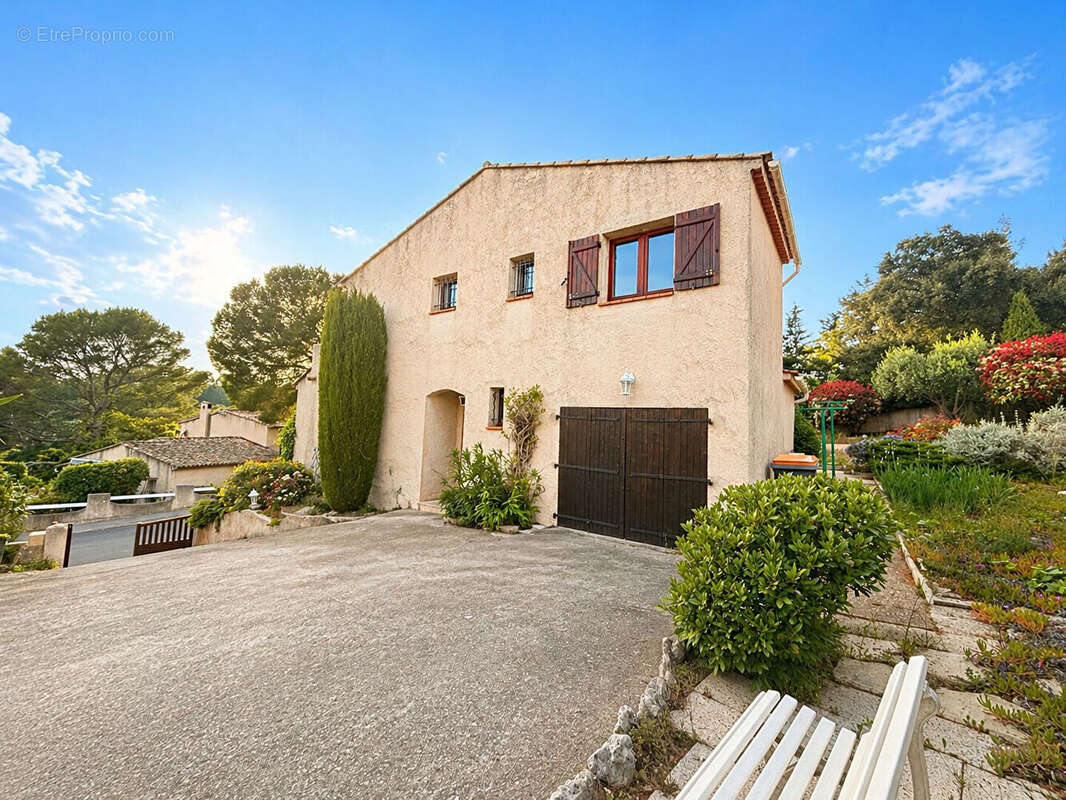 Maison à FREJUS