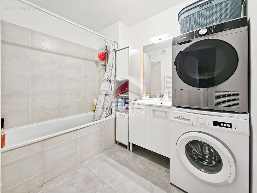 Appartement à MARSEILLE-16E