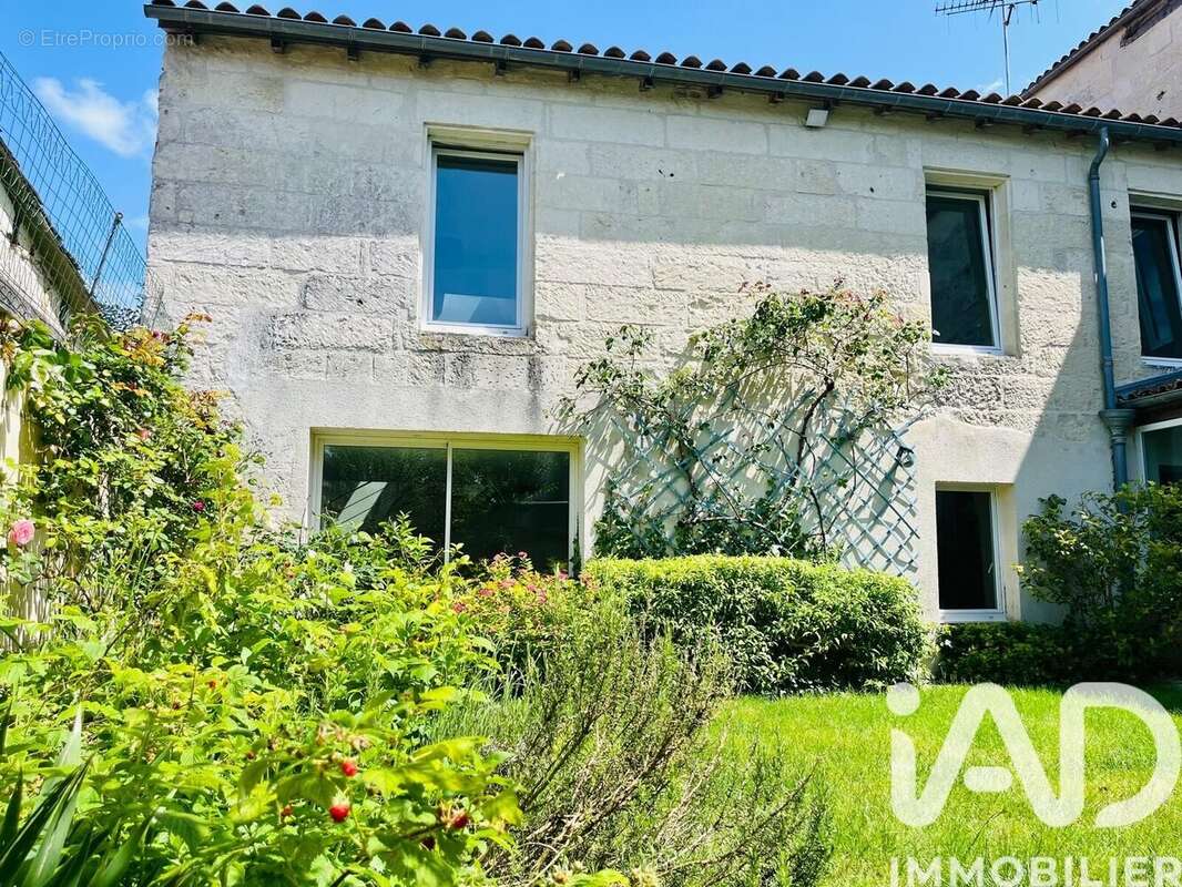 Photo 2 - Maison à SAINTES