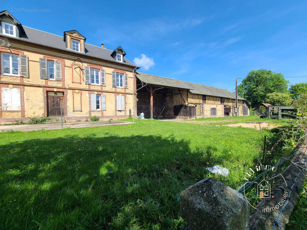 Maison à BONNEVILLE-LA-LOUVET