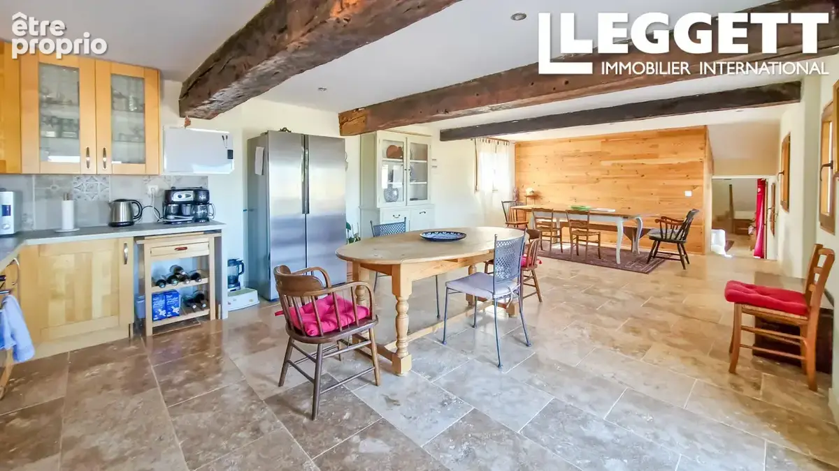Magnifique propriété en pierre dans le charmant village de Saint Amour Bellevue - photo 3