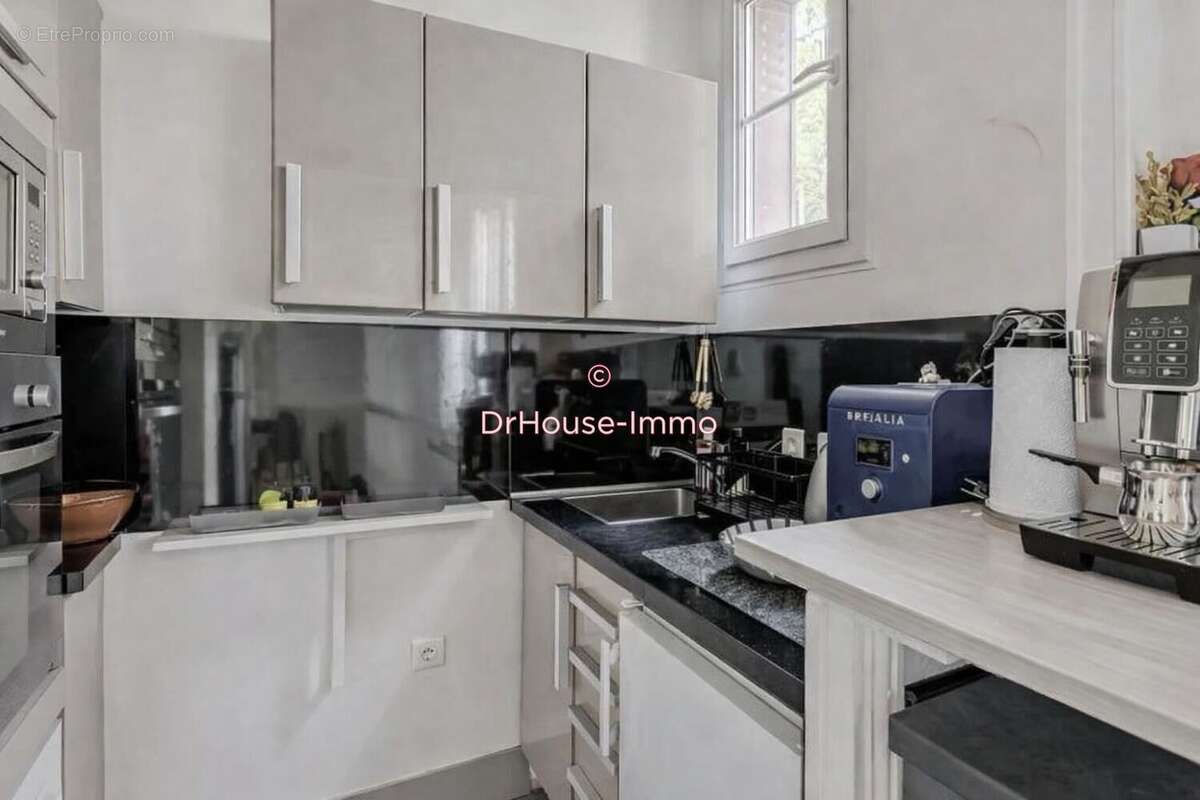 Appartement 29 m² à Paris-15e  - photo 2
