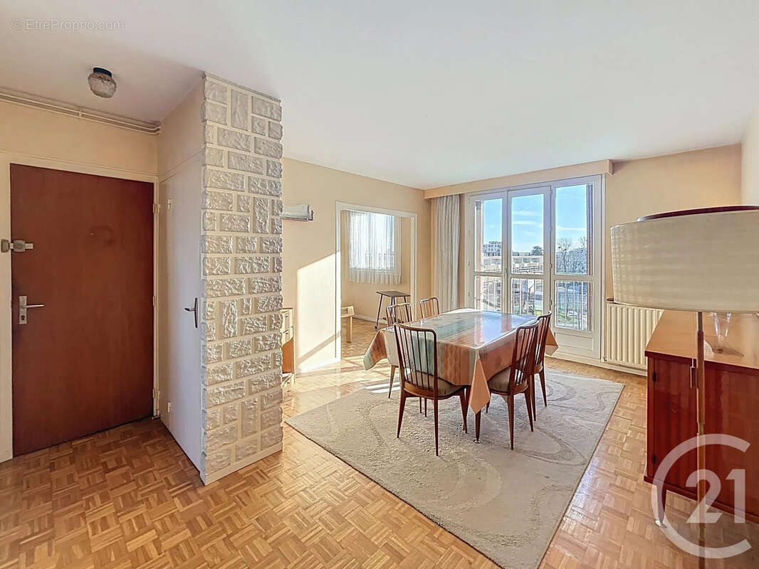 Appartement à GARGES-LES-GONESSE