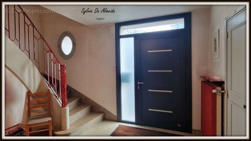 Maison à BAGE-LE-CHATEL