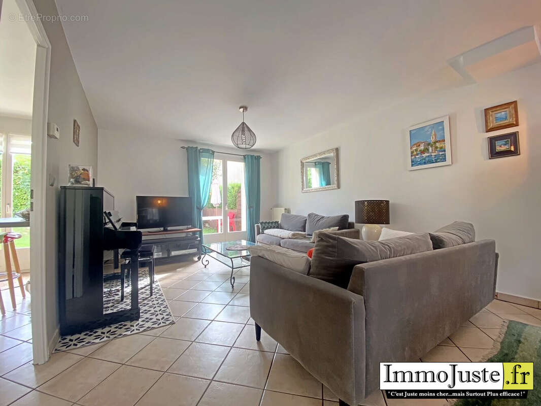 Maison à LES ESSARTS-LE-ROI