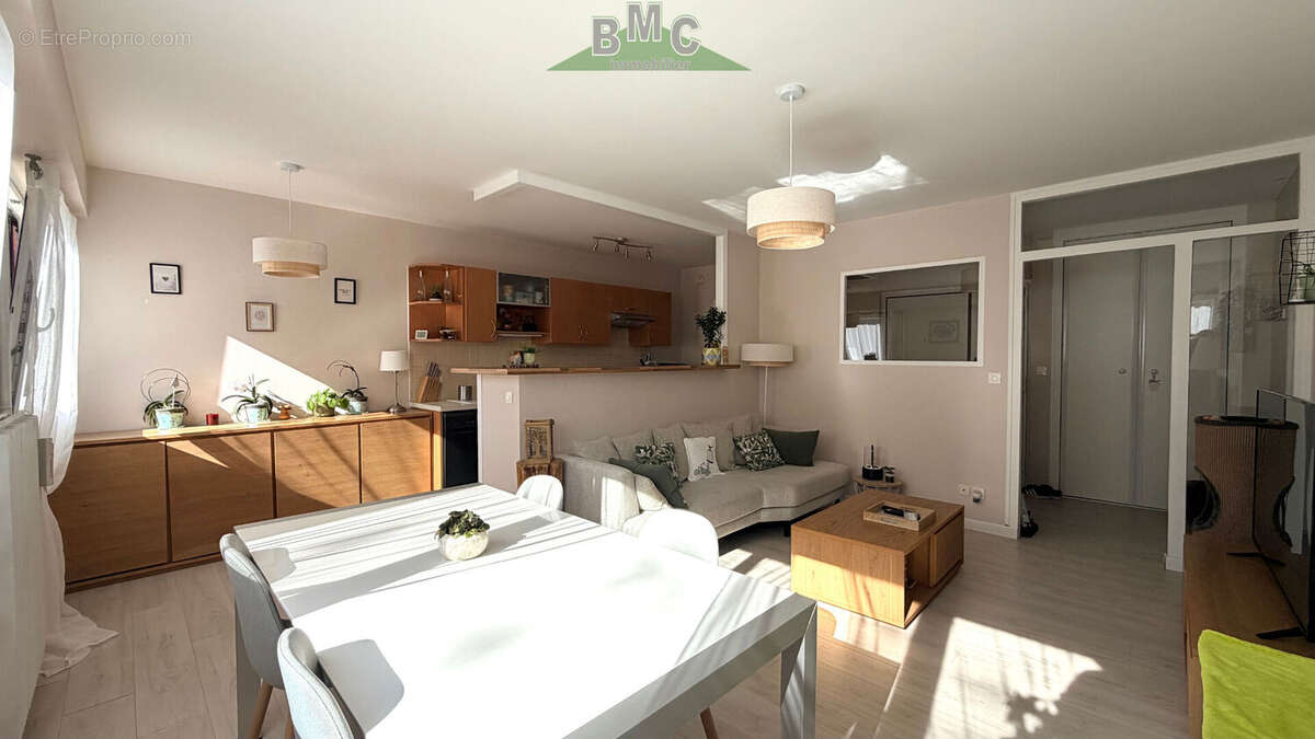 Appartement à LE PLESSIS-BOUCHARD