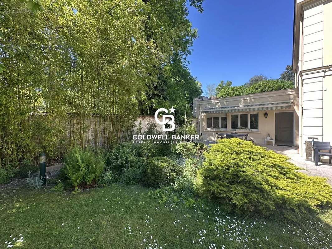 Maison à LE VESINET